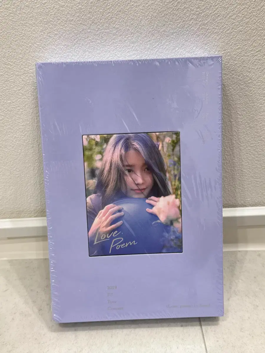 アイドル IU 2019 TOUR CONCERT IN SEOUL Blu-ray ktown4u.com : [Blu-ray] IU - 2019 IU Tour Concert [Love, poem] in